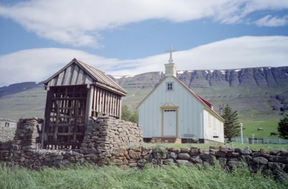 Church at Mruvellir with bell-gate