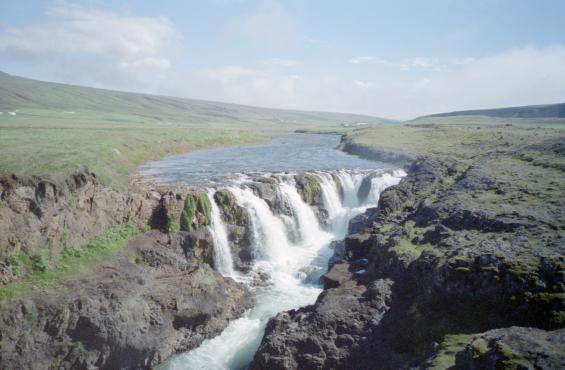 The waterfall running into the gorge